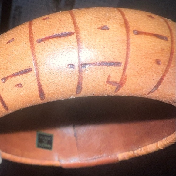 Unique Bamboo Wood Carved Bangle Bracelet Natural Earthy Boho - Picture 3 of 3